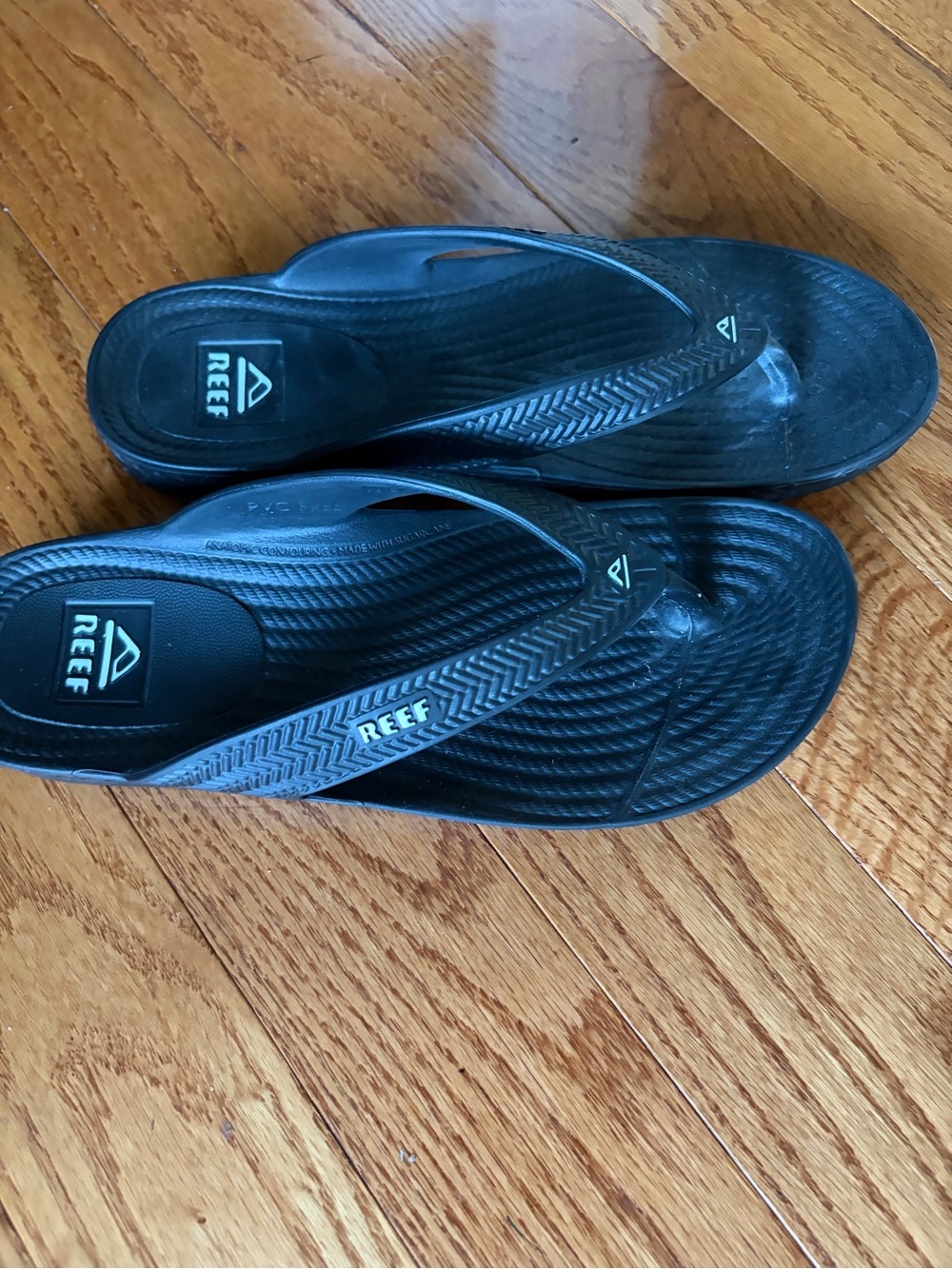 NWOT Reef Water Court Flip Flop Sandals Black Women's 9 Comfort Beach Recovery - Picture 3 of 8
